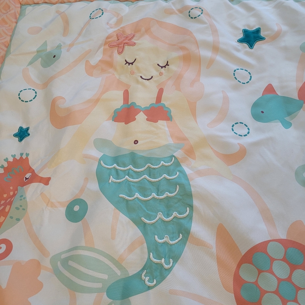 Crib Comforter Quilt 31x40 Inches Mermaid Ocean Pink & White Sea Fish Baby Girl - Picture 2 of 5